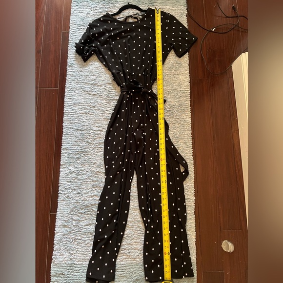 ASOS Wednesday's Girl relaxed belted jumpsuit with wide leg in polka dot - Picture 4 of 9